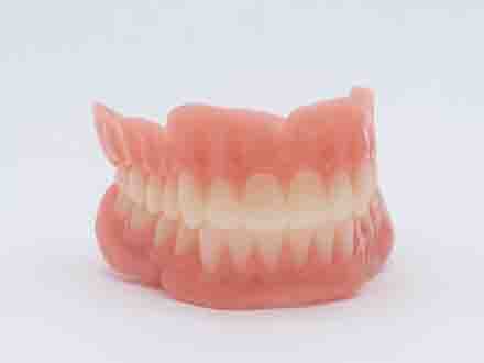 3D Systems 推出多材料喷墨3D打印的一体式假牙